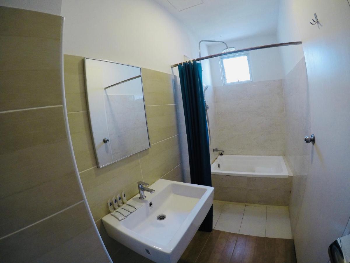 Hotel Zamburger Second Link Johor Bahru Dış mekan fotoğraf