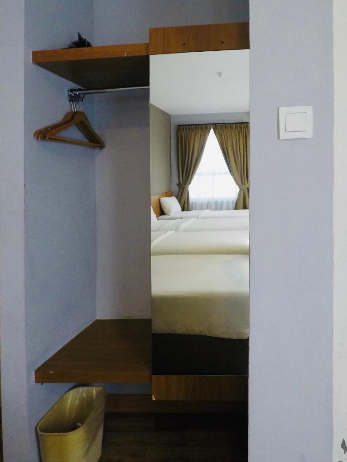 Hotel Zamburger Second Link Johor Bahru Dış mekan fotoğraf